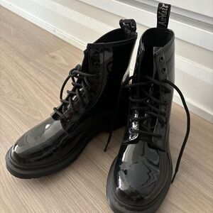 Dr. Martens 1460 Mono Patent Leather Lace up - US size 8